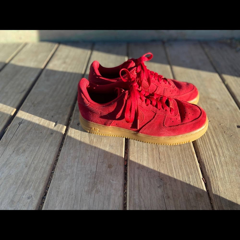 Women’s Air Force 1 (Red Velvet)